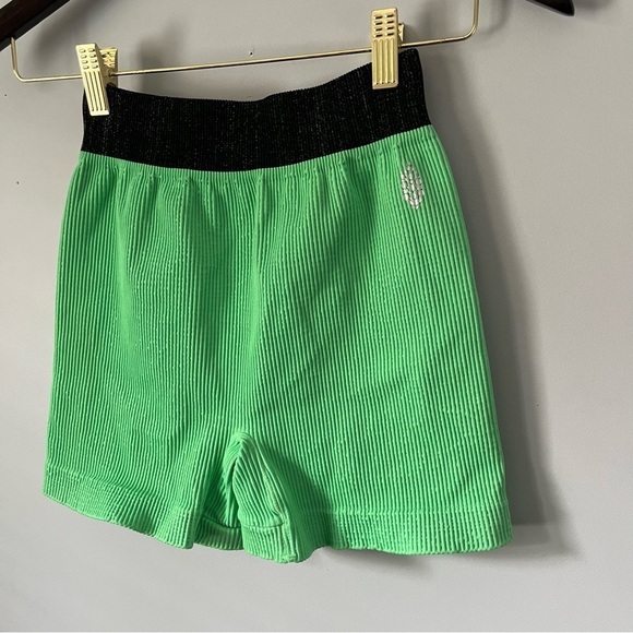FP Movement By Free People Prajna Fresh Cut Green Ribbed Yoga Shorts Sz M/L NWT - Picture 5 of 16
